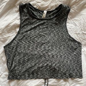 Lululemon cropped tank